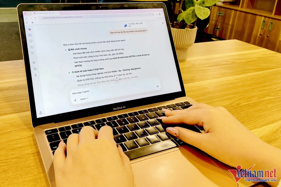 Chuyển dịch đồng thời 3 trụ cột để AI thành nền tảng vận hành kinh tế Việt Nam Chuyển dịch đồng thời 3 trụ cột để AI thành nền tảng vận hành kinh tế Việt Nam