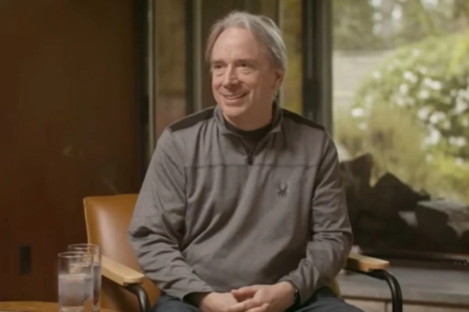 Linus Torvalds: AI đang làm quá tải bảo mật hệ điều hành Linux Linus Torvalds: AI đang làm quá tải bảo mật hệ điều hành Linux