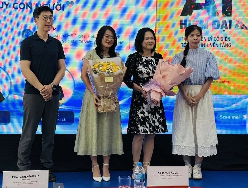 Ra mắt cuốn sách về AI bằng tiếng Việt đầu tiên Ra mắt cuốn sách về AI bằng tiếng Việt đầu tiên