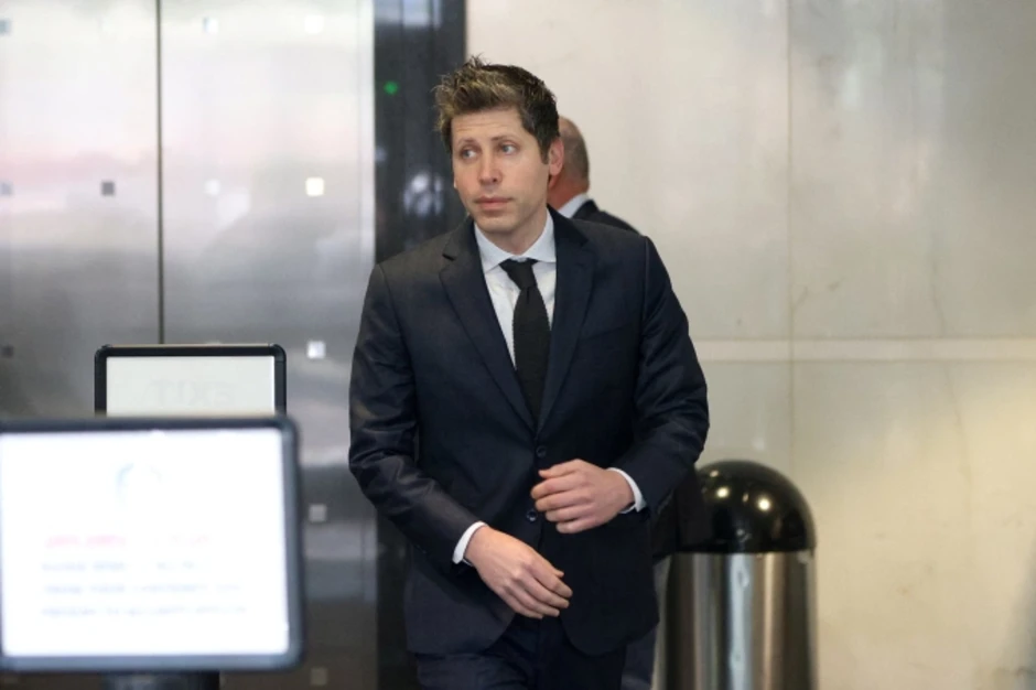 Sam Altman thừa nhận AI khó thay thế hoàn toàn lao động Sam Altman thừa nhận AI khó thay thế hoàn toàn lao động