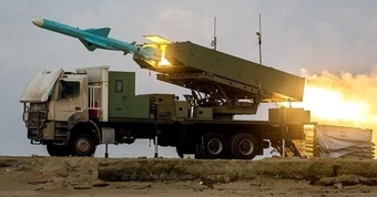 'Sát thủ' tên lửa Noor Iran lộ diện: Tỉ lệ đánh chặn 98%, eo biển Hormuz rung chuyển