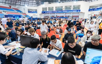 Số hóa dữ liệu nhập học giúp tân sinh viên giảm các loại giấy tờ