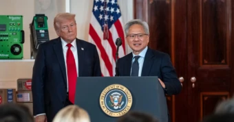 Tỷ phú bán dẫn bất ngờ trở thành đồng minh hàng đầu của Tổng thống Trump