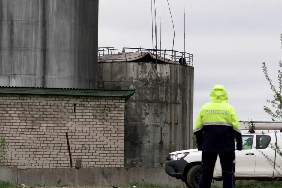 UAV Ukraine ‘lạc’ vào Latvia: Chiến tranh điện tử Nga ‘tràn viền’ biên giới NATO, rung chuyển cả châu Âu UAV Ukraine ‘lạc’ vào Latvia: Chiến tranh điện tử Nga ‘tràn viền’ biên giới NATO, rung chuyển cả châu Âu