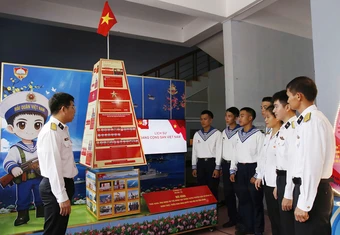 Vùng 3 Hải quân tổ chức hội thi mô hình hoạt động công tác đảng