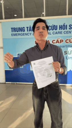 "Ông hoàng nhạc sến" nhảy múa ngay tại Bệnh viện Nhân dân Gia Định khi nhận kết quả kiểm tra ma túy "Ông hoàng nhạc sến" nhảy múa ngay tại Bệnh viện Nhân dân Gia Định khi nhận kết quả kiểm tra ma túy