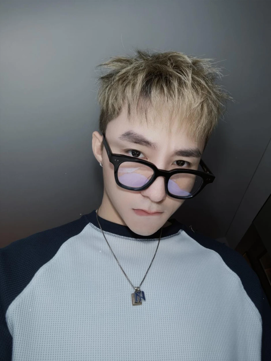 1 triệu bài đăng đưa Sơn Tùng M-TP lên thẳng top trending, Instagam 8.3 triệu followers trống trơn 1 triệu bài đăng đưa Sơn Tùng M-TP lên thẳng top trending, Instagam 8.3 triệu followers trống trơn
