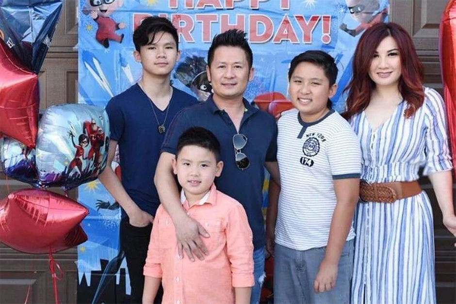 2 nam ca sĩ sinh con một bề: Người làm bạn với vợ cũ, người hạnh phúc gần 20 năm 2 nam ca sĩ sinh con một bề: Người làm bạn với vợ cũ, người hạnh phúc gần 20 năm