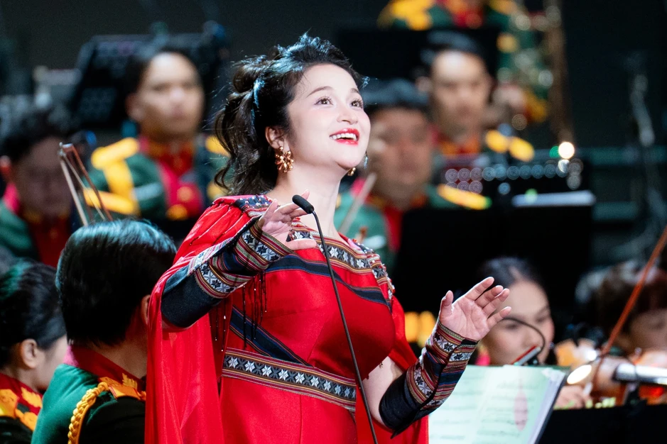 200 nhạc công, nghệ sĩ trình diễn đêm nhạc "Thanh âm dưới ánh mặt trời" 200 nhạc công, nghệ sĩ trình diễn đêm nhạc "Thanh âm dưới ánh mặt trời"