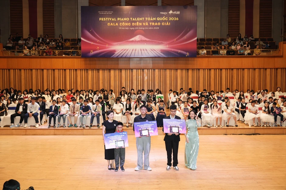 4 thí sinh khiếm thị giành giải tại Festival Piano Talent toàn quốc 2026 4 thí sinh khiếm thị giành giải tại Festival Piano Talent toàn quốc 2026