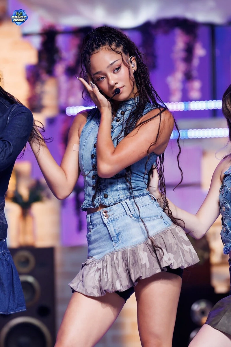5 mỹ nhân hot nhất Coachella 2026: Bị chê hát dở vẫn leo thẳng BXH toàn cầu 5 mỹ nhân hot nhất Coachella 2026: Bị chê hát dở vẫn leo thẳng BXH toàn cầu