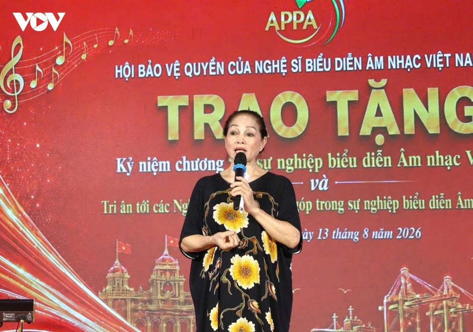 8 nghệ sĩ Hải Phòng nhận Kỷ niệm chương “Vì sự nghiệp biểu diễn Âm nhạc Việt Nam” 8 nghệ sĩ Hải Phòng nhận Kỷ niệm chương “Vì sự nghiệp biểu diễn Âm nhạc Việt Nam”