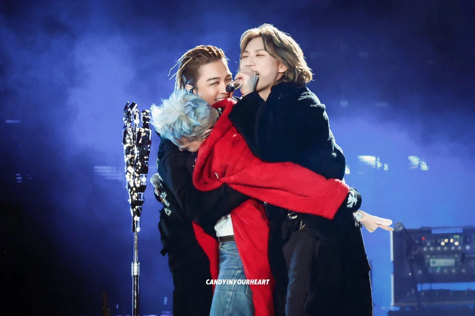 Bài hát ra mắt lúc nửa đêm là dấu chấm hết cho 1 huyền thoại showbiz đứng đầu cả nước, 82 giờ làm nên lịch sử Bài hát ra mắt lúc nửa đêm là dấu chấm hết cho 1 huyền thoại showbiz đứng đầu cả nước, 82 giờ làm nên lịch sử