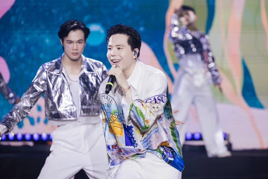 Bạn trai Hoa hậu Thanh Thủy: Cả rổ hit đếm mãi không hết, giọng hát ảnh hưởng vì căn bệnh lạ