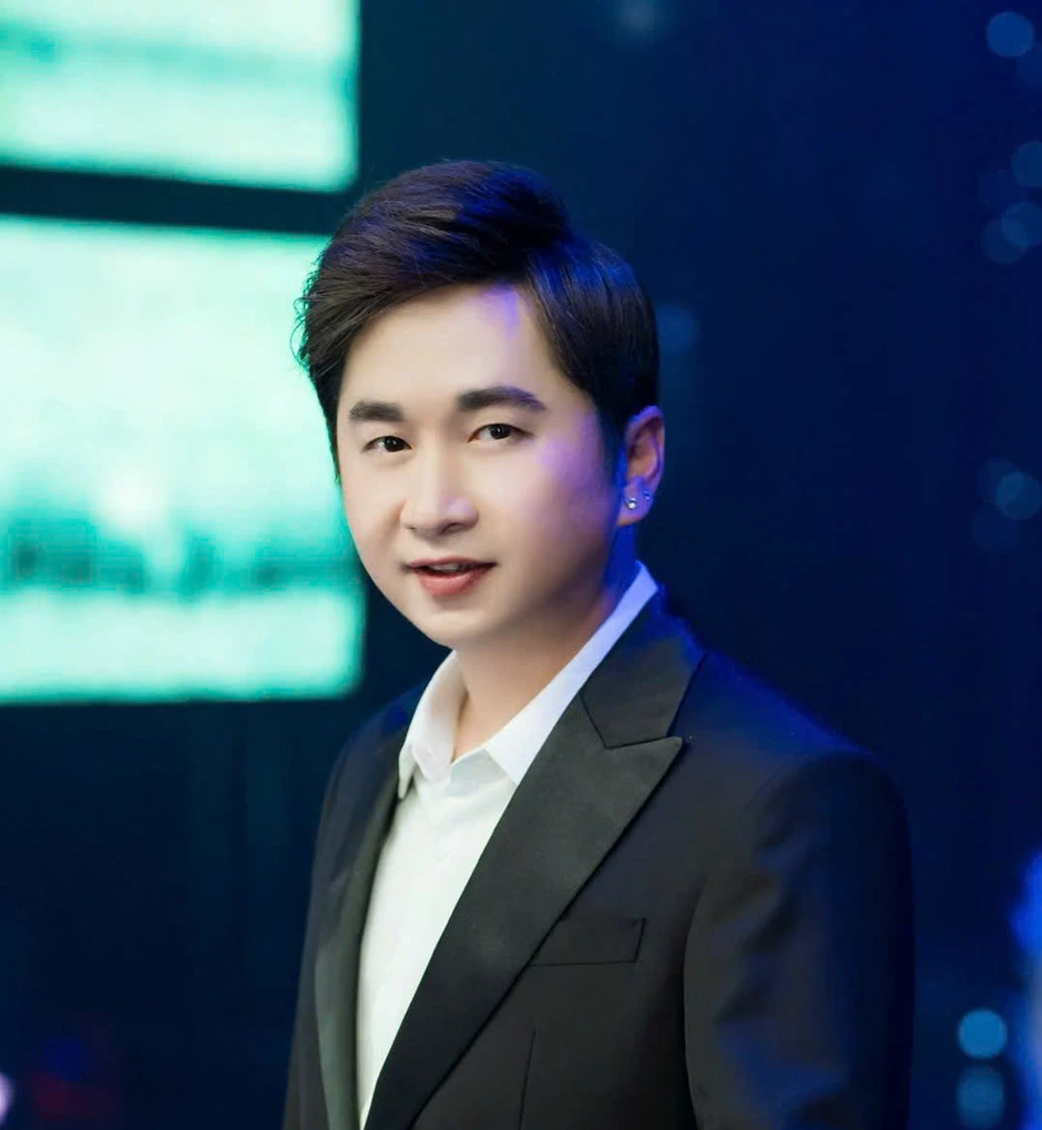 Bằng Cường: "NSƯT Hoài Linh không còn quan trọng cát-xê" Bằng Cường: "NSƯT Hoài Linh không còn quan trọng cát-xê"