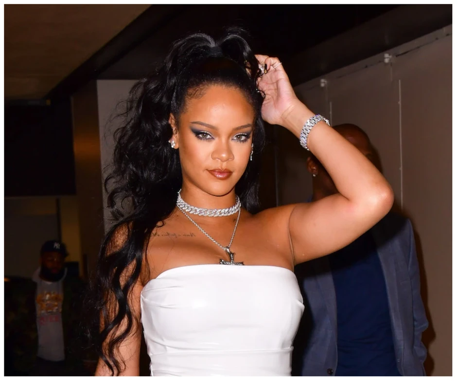 Biệt thự triệu USD của nữ ca sĩ tỷ phú Rihanna bị tấn công bằng súng Biệt thự triệu USD của nữ ca sĩ tỷ phú Rihanna bị tấn công bằng súng