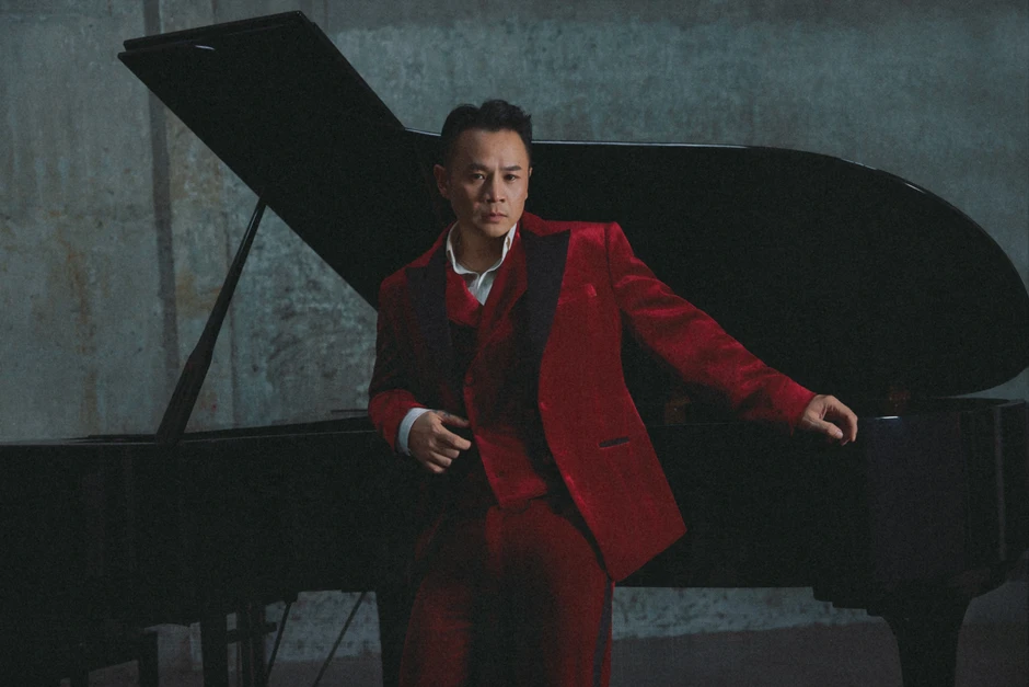Binz ra mắt album đầu tay, bất ngờ nhắc đến Châu Bùi Binz ra mắt album đầu tay, bất ngờ nhắc đến Châu Bùi