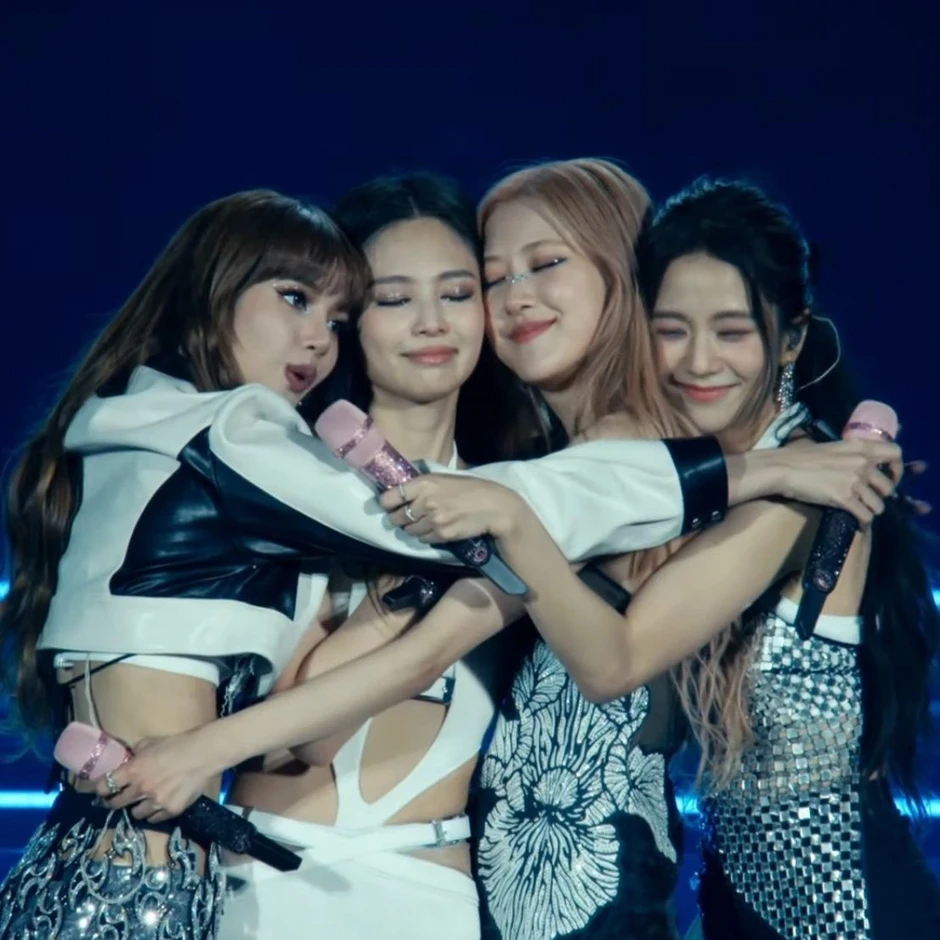 Blackpink bất ngờ cảm ơn và xin lỗi người hâm mộ Blackpink bất ngờ cảm ơn và xin lỗi người hâm mộ