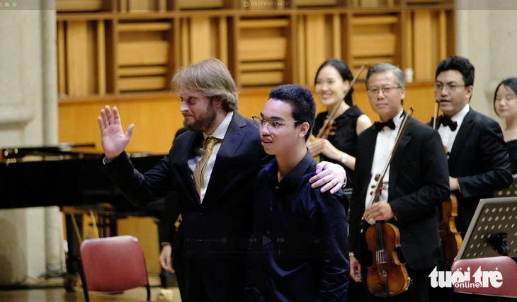 Bốn cây đàn piano cùng xuất hiện trên sân khấu Turandot concert