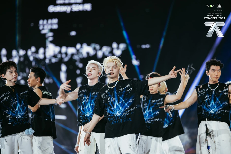 BTC Concert Anh Trai Say Hi lên tiếng về việc đổi seatmap nhưng không dập được sự bức xúc của fan BTC Concert Anh Trai Say Hi lên tiếng về việc đổi seatmap nhưng không dập được sự bức xúc của fan