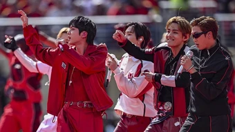 BTS nhận 'mưa' lời khen khi diễn ở World Cup - Báo TinVina