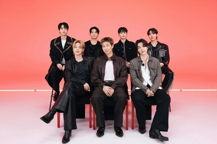 BTS tái hợp sau gần 4 năm, trở thành sự kiện chấn động Hàn Quốc BTS tái hợp sau gần 4 năm, trở thành sự kiện chấn động Hàn Quốc