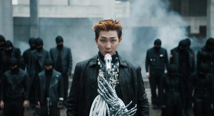 BTS tung MV Hooligan hoành tráng như ra mắt phim điện ảnh BTS tung MV Hooligan hoành tráng như ra mắt phim điện ảnh