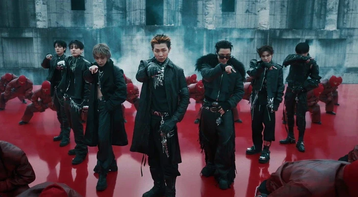 BTS tung MV Hooligan hoành tráng như ra mắt phim điện ảnh BTS tung MV Hooligan hoành tráng như ra mắt phim điện ảnh