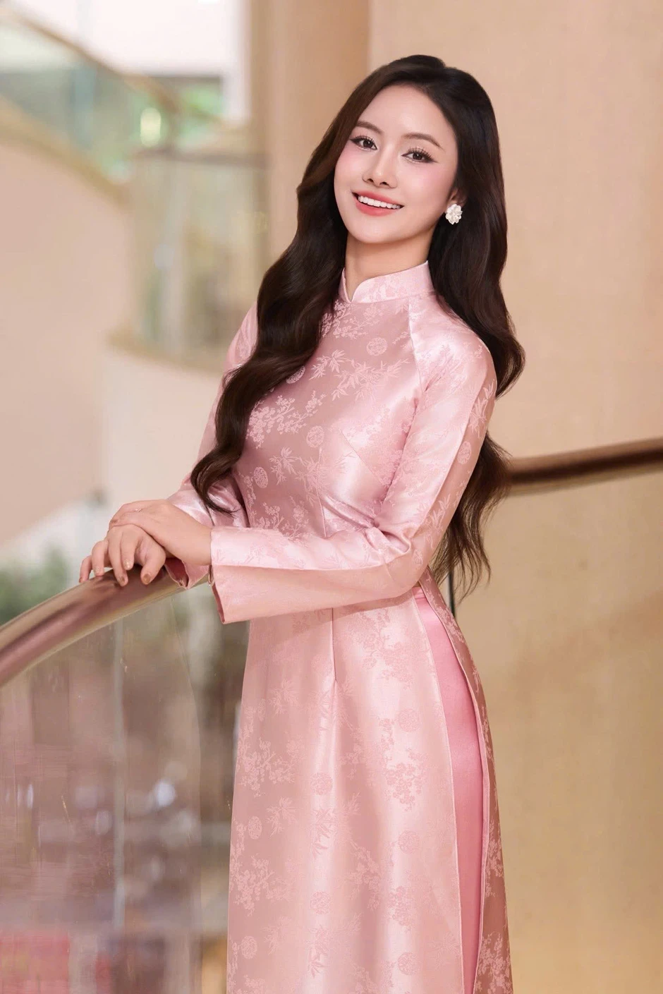 Bùi Yên Hà – "nàng thơ" mới trong âm nhạc Nguyễn Thành Trung Bùi Yên Hà – "nàng thơ" mới trong âm nhạc Nguyễn Thành Trung