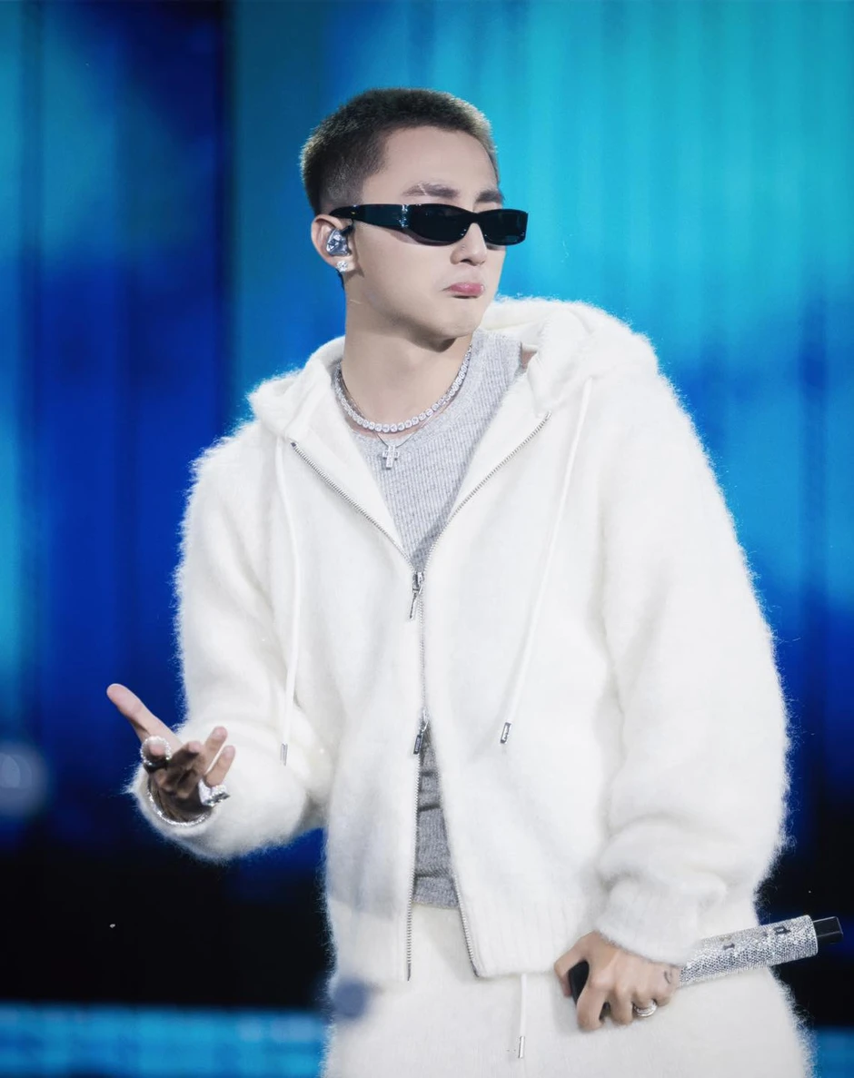 Ca khúc top 1 Spotify Việt Nam suốt 3 năm: Sơn Tùng - HIEUTHUHAI đều không thể đánh bại Ca khúc top 1 Spotify Việt Nam suốt 3 năm: Sơn Tùng - HIEUTHUHAI đều không thể đánh bại