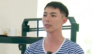 Ca sĩ Erik xin lỗi, hứa sẽ sửa thói quen trễ giờ đã tồn tại 20 năm
