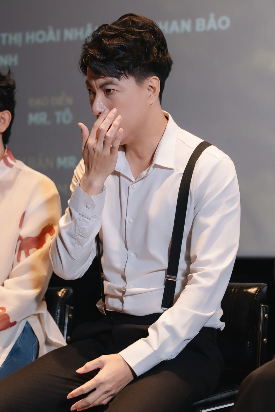 Ca sĩ khiếm thị Hoài Nhân trở lại sau 8 năm, kể hành trình vượt qua số phận Ca sĩ khiếm thị Hoài Nhân trở lại sau 8 năm, kể hành trình vượt qua số phận