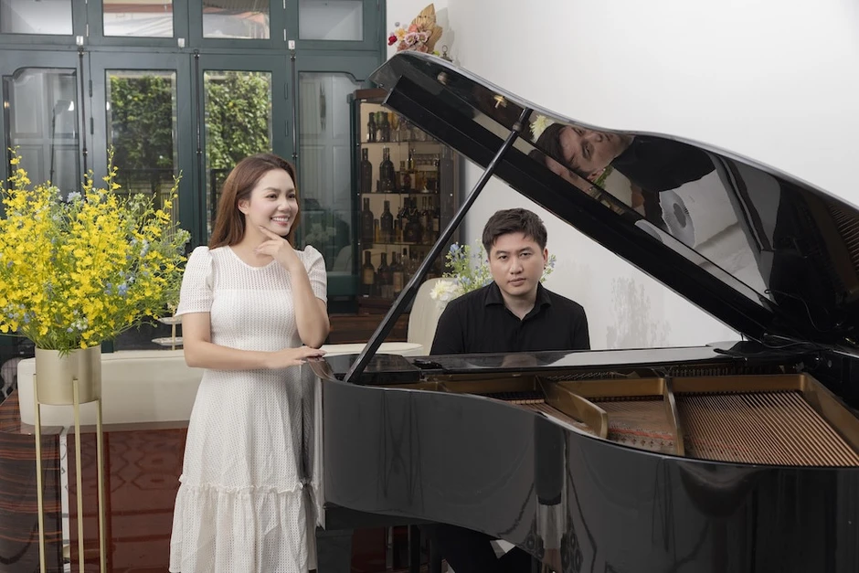 Ca sĩ Nguyễn Ngọc Anh gây bất ngờ với món quà vào đúng 'Ngày của mẹ' Ca sĩ Nguyễn Ngọc Anh gây bất ngờ với món quà vào đúng 'Ngày của mẹ'