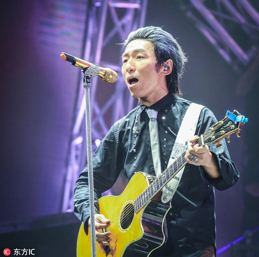 Cấm sóng ca sĩ đình đám bị bắt vì sử dụng ma túy: Hủy mọi show diễn, toàn bộ âm nhạc bị gỡ bỏ Cấm sóng ca sĩ đình đám bị bắt vì sử dụng ma túy: Hủy mọi show diễn, toàn bộ âm nhạc bị gỡ bỏ