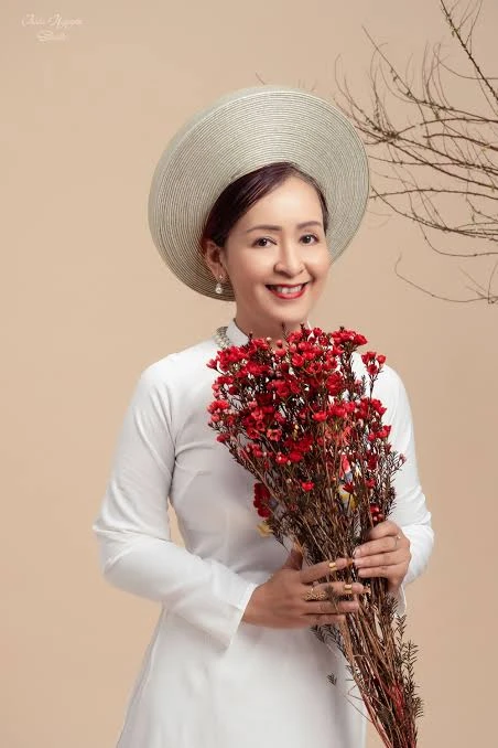 Con gái Nhà giáo Ưu tú là Tiến sĩ: 7 tuổi thi đỗ nhạc viện, 20 lần mang nhạc Việt vươn ra quốc tế Con gái Nhà giáo Ưu tú là Tiến sĩ: 7 tuổi thi đỗ nhạc viện, 20 lần mang nhạc Việt vươn ra quốc tế