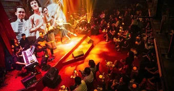 Concert bùng nổ, phòng trà thăng hoa