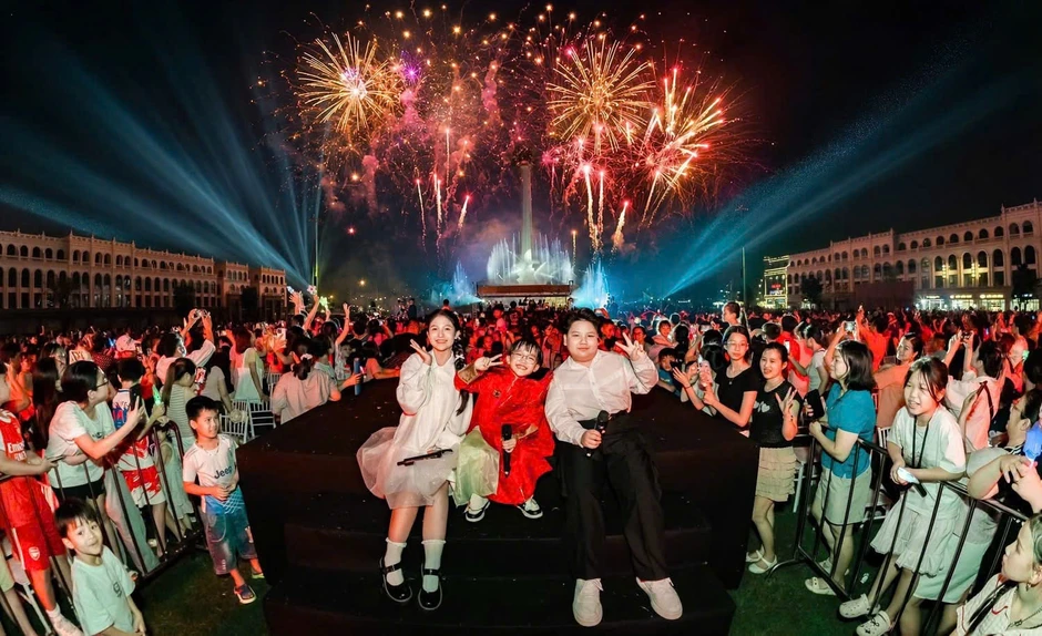 Concert đầu tay đầu tư 5 tỷ đồng của rapper 8 tuổi hút 12.000 khán giả Concert đầu tay đầu tư 5 tỷ đồng của rapper 8 tuổi hút 12.000 khán giả