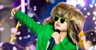 Concert đầu tay đầu tư 5 tỷ đồng của rapper 8 tuổi hút 12.000 khán giả