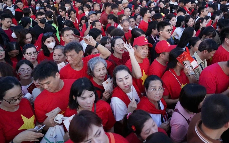 'Concert quốc gia' Âm vang Tổ quốc phát miễn phí 40.000 vé, có kỵ binh, quân khuyển biểu diễn 'Concert quốc gia' Âm vang Tổ quốc phát miễn phí 40.000 vé, có kỵ binh, quân khuyển biểu diễn