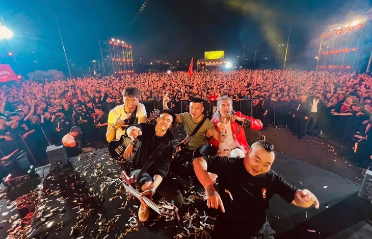 'Concert quốc gia' Âm vang Tổ quốc phát miễn phí 40.000 vé, có kỵ binh, quân khuyển biểu diễn 'Concert quốc gia' Âm vang Tổ quốc phát miễn phí 40.000 vé, có kỵ binh, quân khuyển biểu diễn