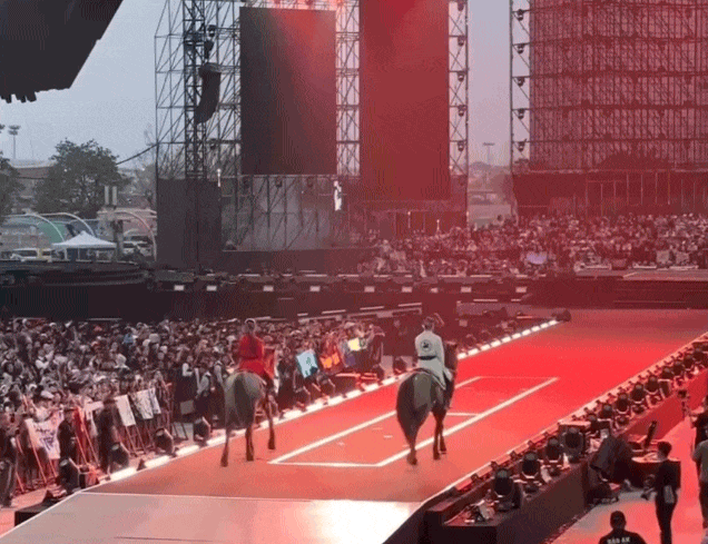 Concert Việt đầu tư mạnh tay tới nỗi khán giả chỉ biết thốt lên: Ban tổ chức lỗ bao nhiêu tiền? Concert Việt đầu tư mạnh tay tới nỗi khán giả chỉ biết thốt lên: Ban tổ chức lỗ bao nhiêu tiền?