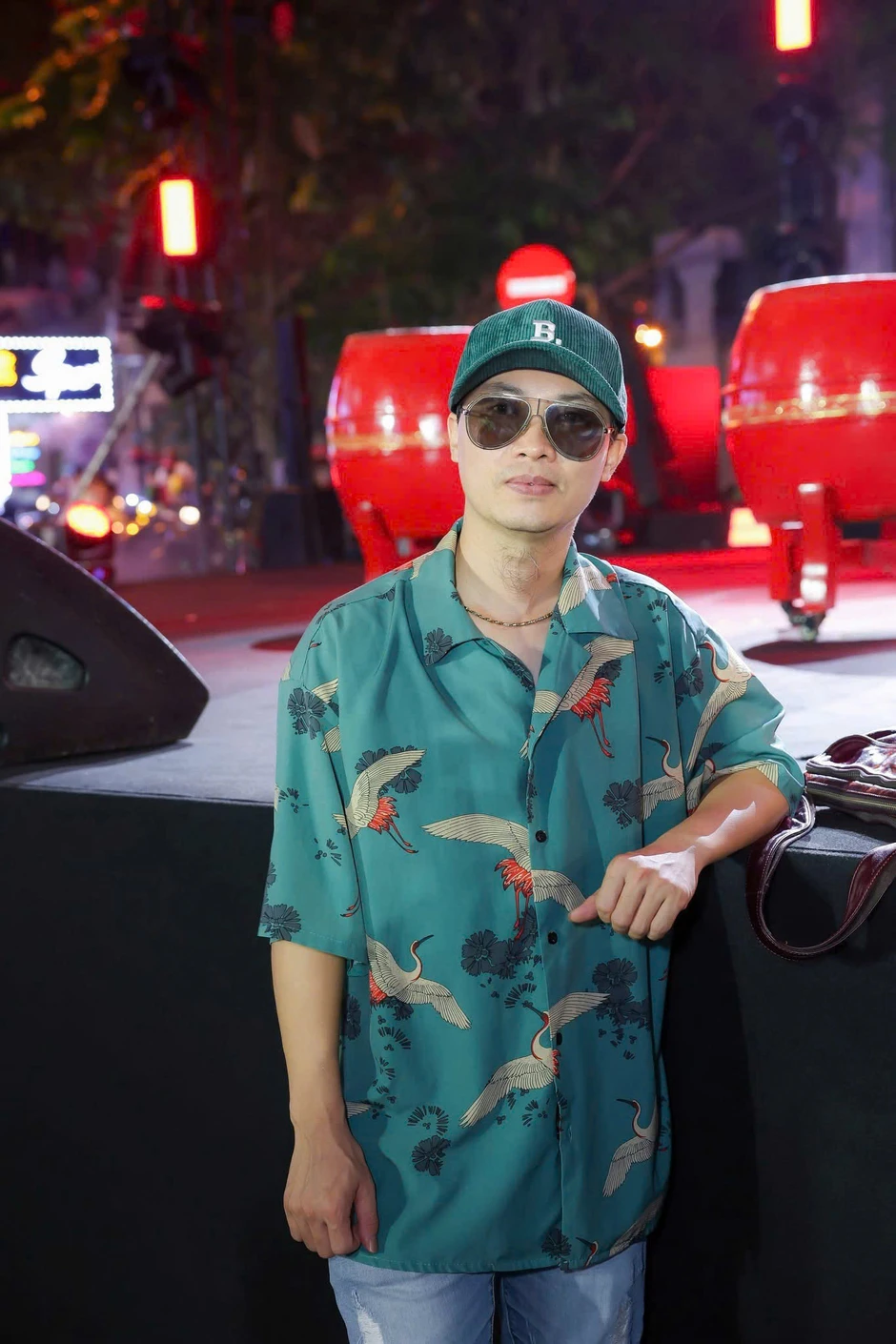 Đạo diễn Vạn Nguyễn đưa văn hóa Việt lên sân khấu bằng ngôn ngữ đương đại Đạo diễn Vạn Nguyễn đưa văn hóa Việt lên sân khấu bằng ngôn ngữ đương đại