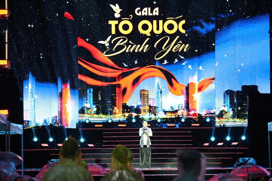 Dấu ấn đêm gala "Tổ quốc bình yên" Dấu ấn đêm gala "Tổ quốc bình yên"