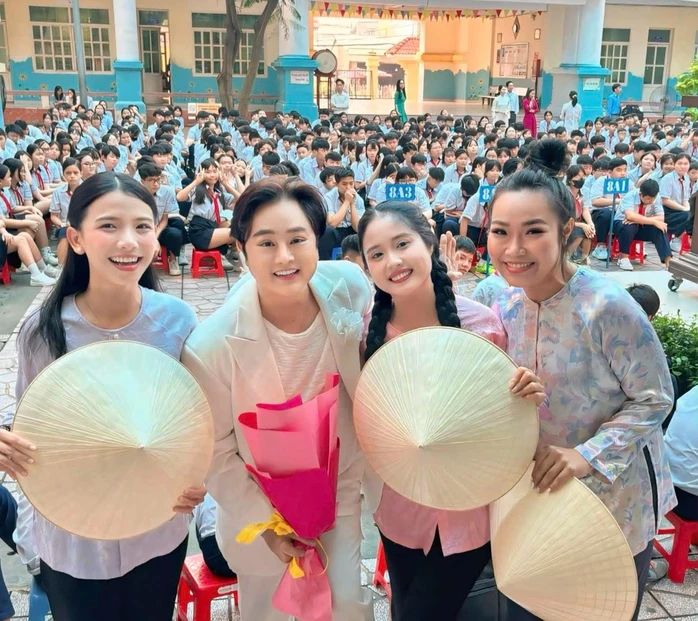 Đưa những ca khúc viết về Bác Hồ đến sân khấu học đường Đưa những ca khúc viết về Bác Hồ đến sân khấu học đường