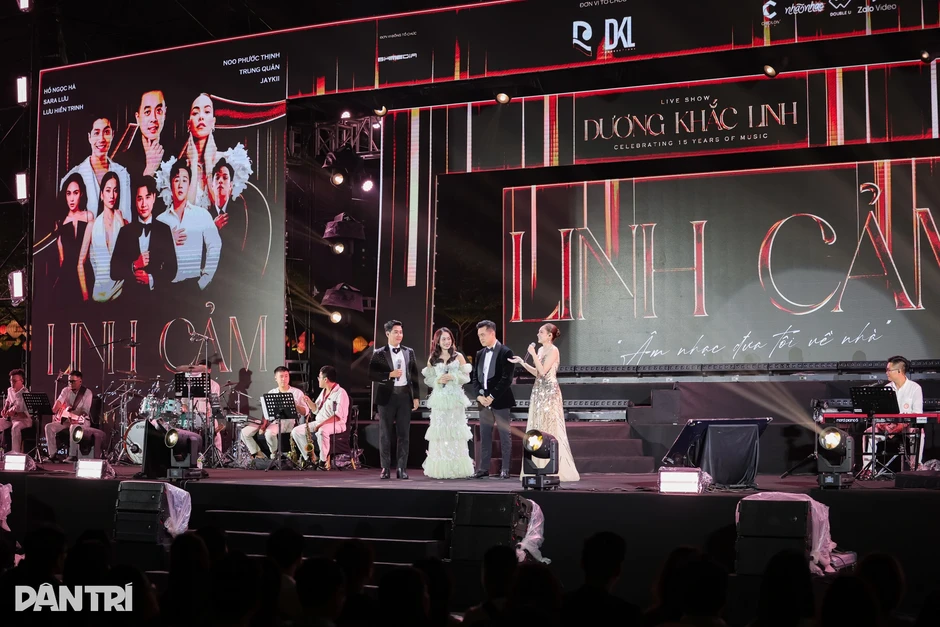 Dương Khắc Linh hé lộ chuyện tình với Sara Lưu, sắp đón thêm 2 con sinh đôi Dương Khắc Linh hé lộ chuyện tình với Sara Lưu, sắp đón thêm 2 con sinh đôi