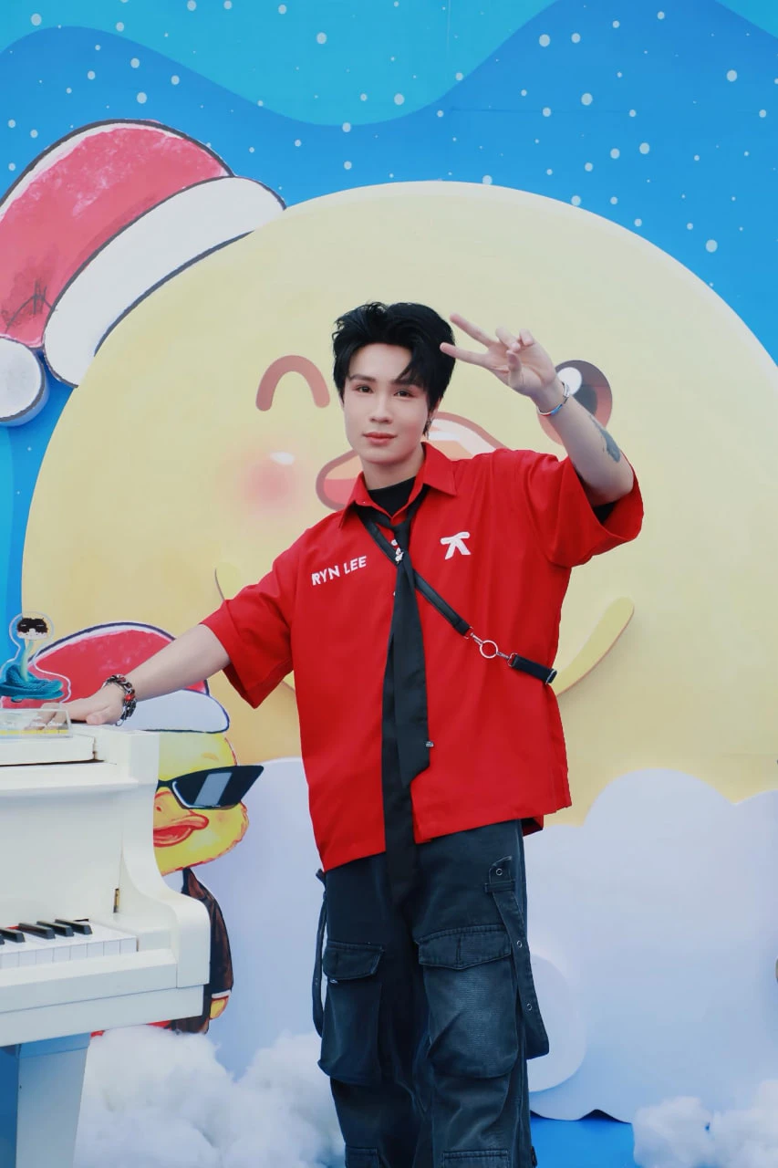 Em trai Quang Hùng MasterD hát “oét”, muốn được khán giả góp ý Em trai Quang Hùng MasterD hát “oét”, muốn được khán giả góp ý