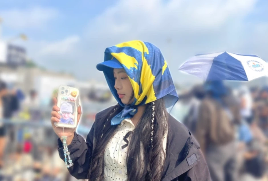 Fan mang chăn, chiếu ngủ qua đêm chờ xem 'Anh trai say hi' Fan mang chăn, chiếu ngủ qua đêm chờ xem 'Anh trai say hi'