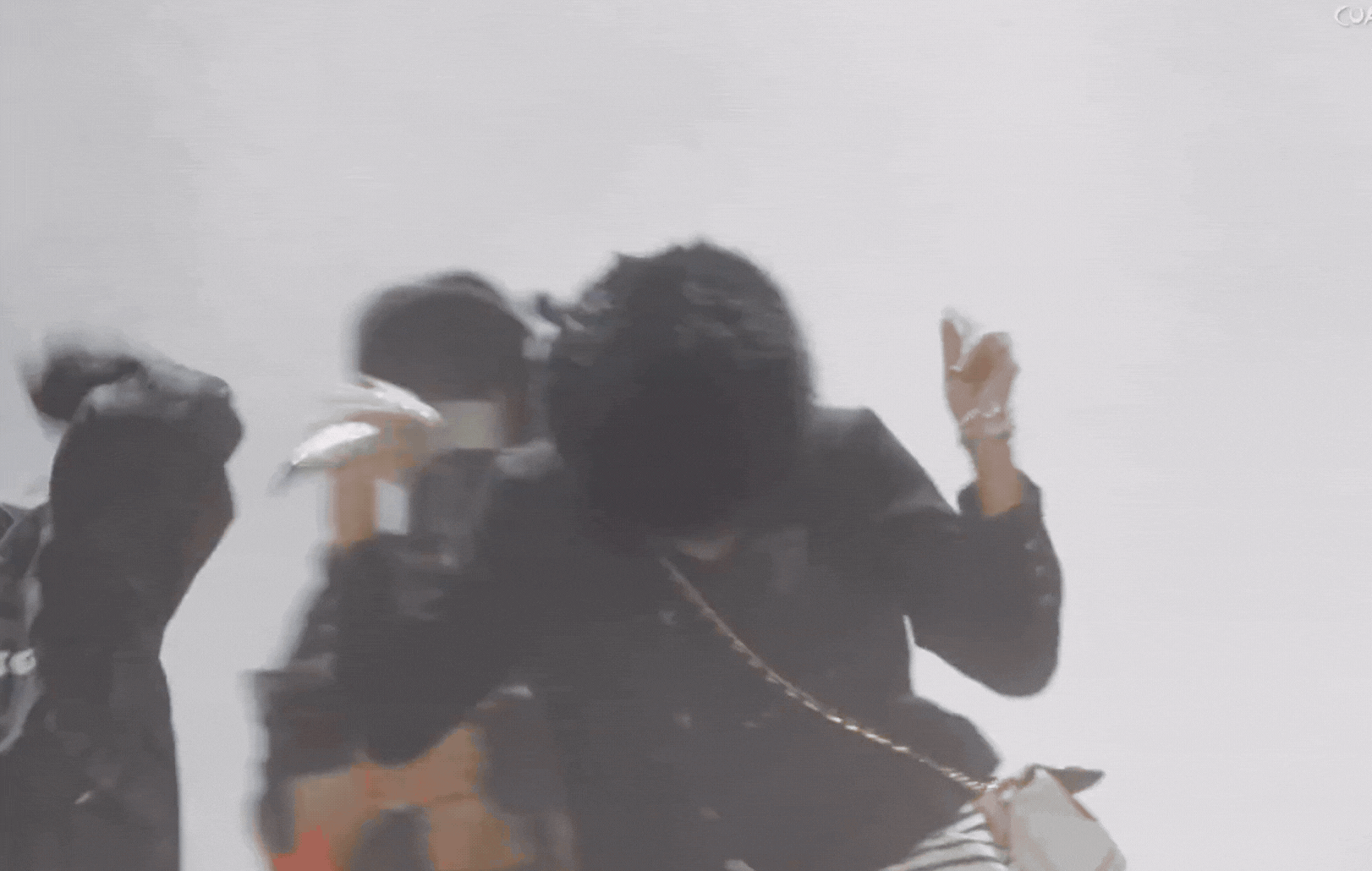 G-DRAGON đã tìm lại được 210 tỷ rơi ở Coachella: Nhìn "anh Long" nhảy là biết G-DRAGON đã tìm lại được 210 tỷ rơi ở Coachella: Nhìn "anh Long" nhảy là biết
