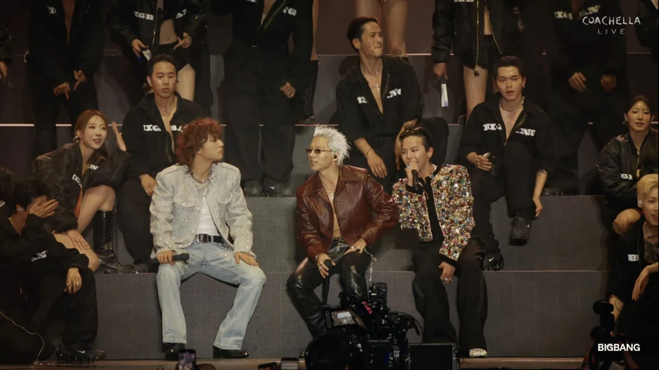 G-DRAGON đã tìm lại được 210 tỷ rơi ở Coachella: Nhìn "anh Long" nhảy là biết G-DRAGON đã tìm lại được 210 tỷ rơi ở Coachella: Nhìn "anh Long" nhảy là biết