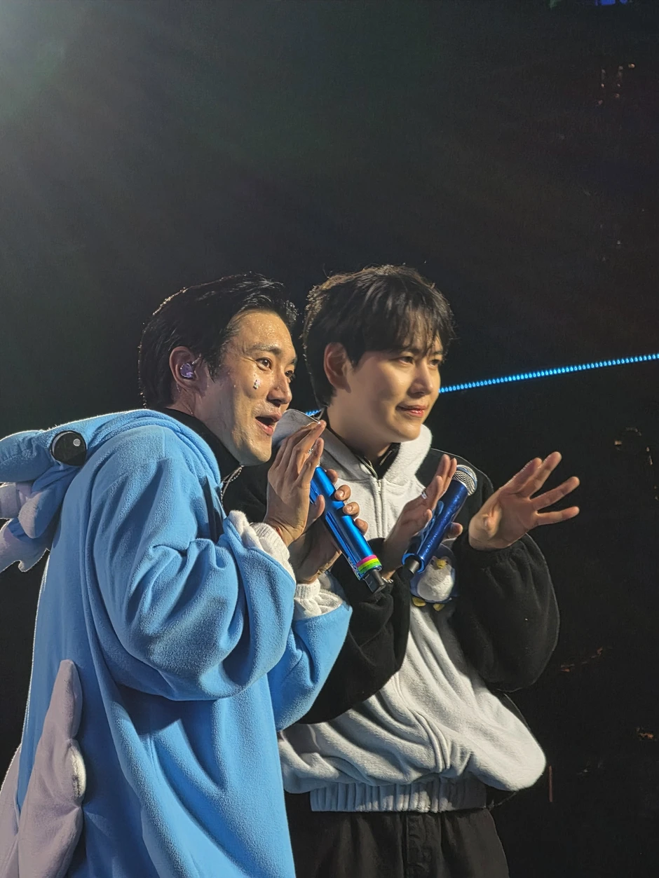 Galaxy S26 Ultra lưu giữ concert 20 năm của Super Junior tại TP.HCM
